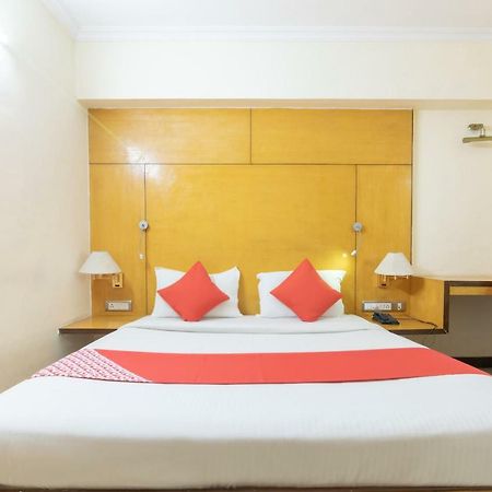 Oyo 10534 Hotel Kanishka Бенґалуру Екстер'єр фото