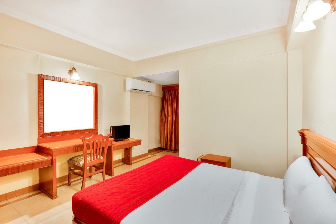 Oyo 10534 Hotel Kanishka Бенґалуру Екстер'єр фото