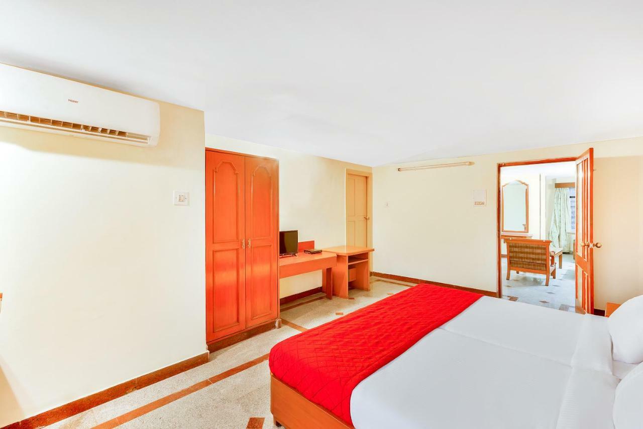 Oyo 10534 Hotel Kanishka Бенґалуру Екстер'єр фото