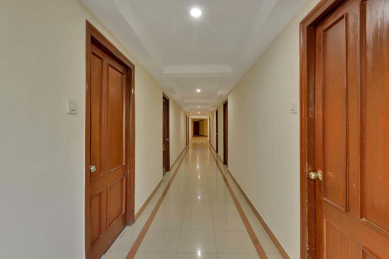 Oyo 10534 Hotel Kanishka Бенґалуру Екстер'єр фото